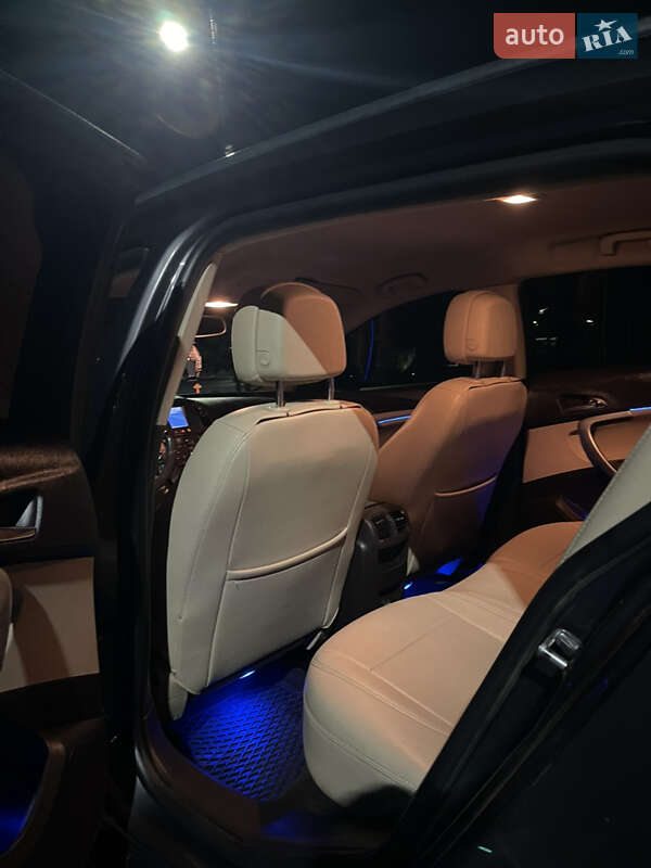 Универсал Opel Insignia 2011 в Ужгороде