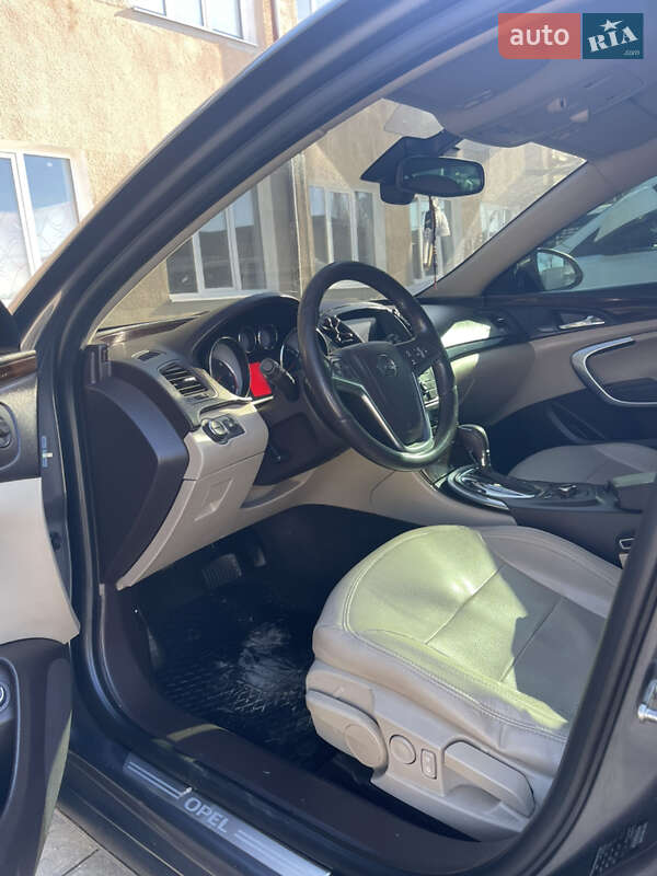 Универсал Opel Insignia 2011 в Ужгороде