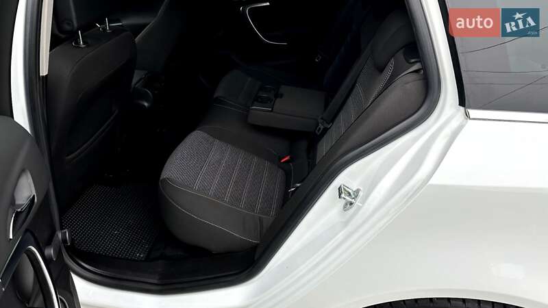 Универсал Opel Insignia 2010 в Луцке