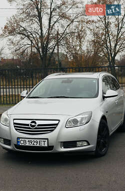 Універсал Opel Insignia 2010 в Чернігові