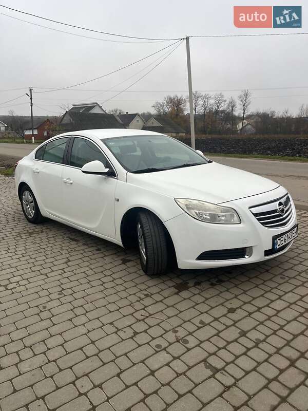 Седан Opel Insignia 2009 в Чернівцях