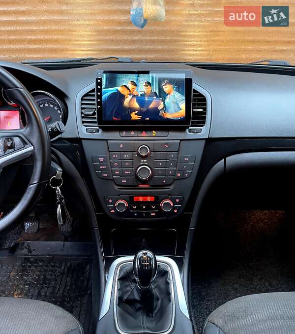 Седан Opel Insignia 2009 в Ровно