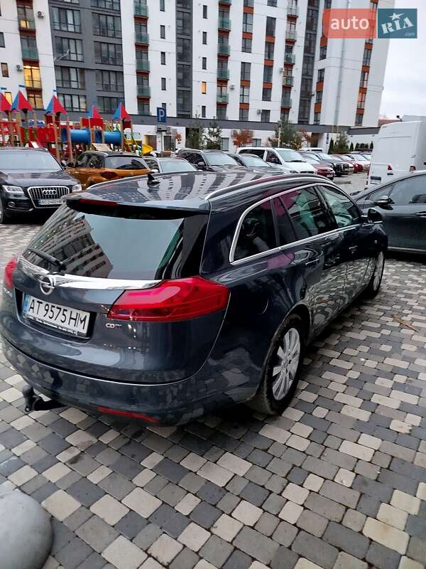 Универсал Opel Insignia 2011 в Ивано-Франковске