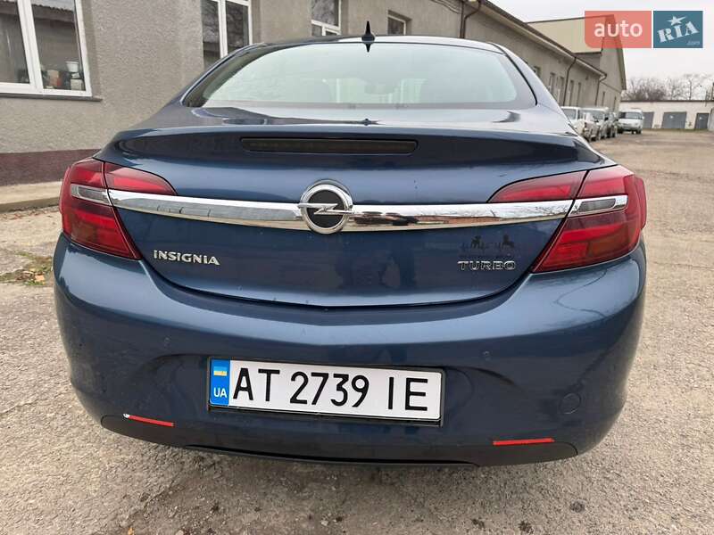 Седан Opel Insignia 2015 в Івано-Франківську