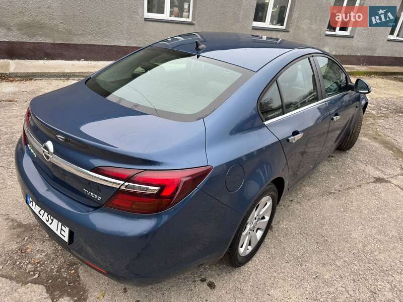 Седан Opel Insignia 2015 в Івано-Франківську
