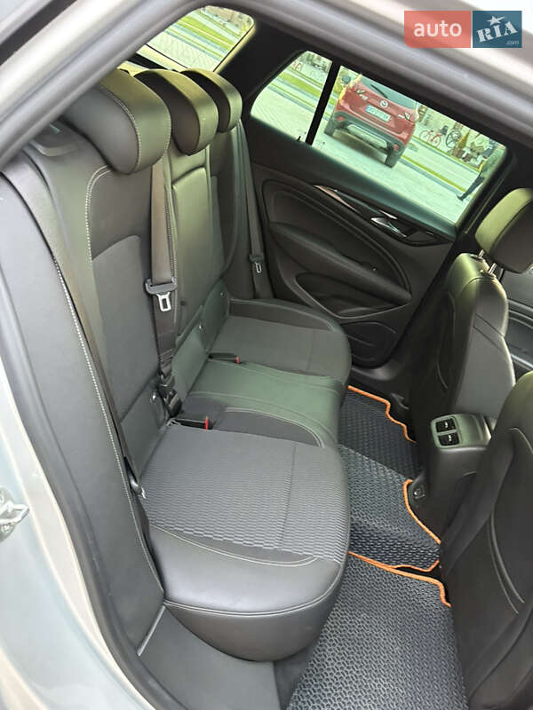 Универсал Opel Insignia 2018 в Бережанах