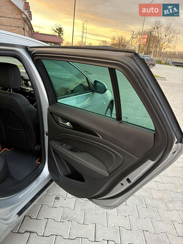 Универсал Opel Insignia 2018 в Бережанах
