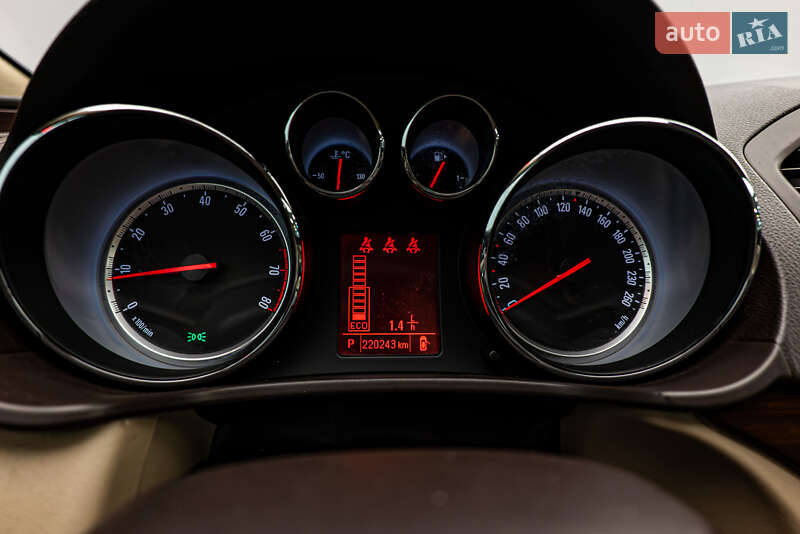 Седан Opel Insignia 2013 в Киеве