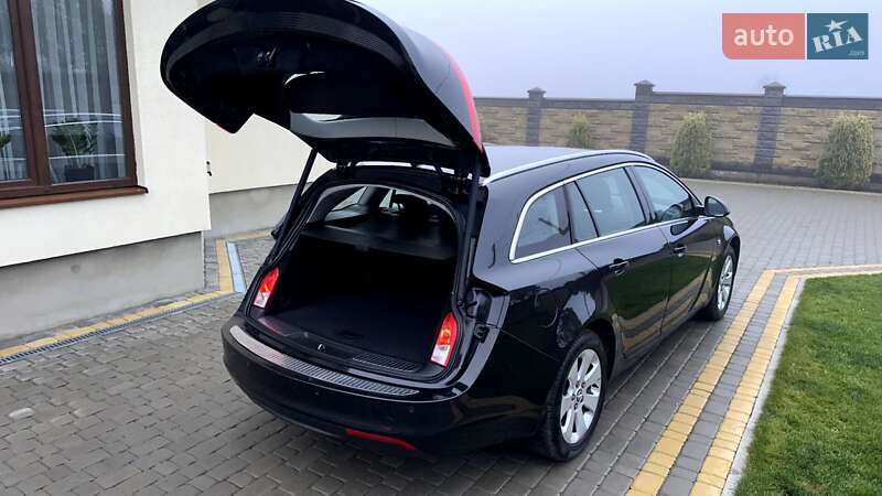 Універсал Opel Insignia 2010 в Луцьку