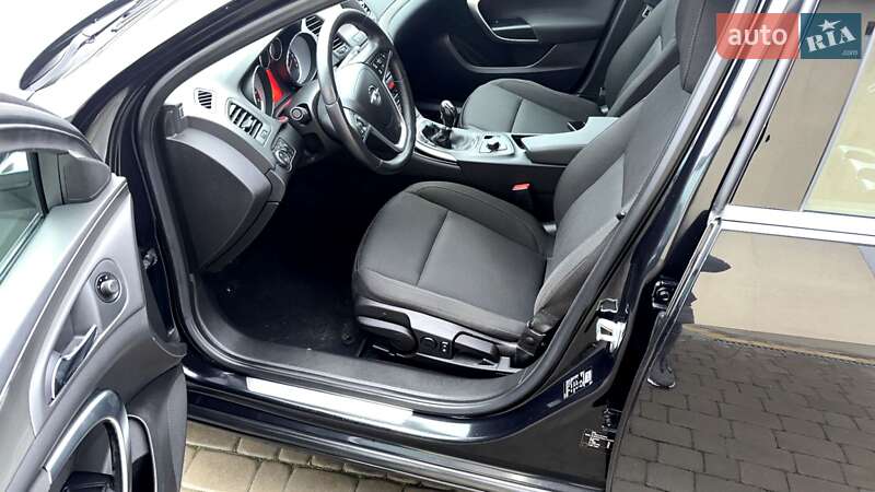 Універсал Opel Insignia 2010 в Луцьку