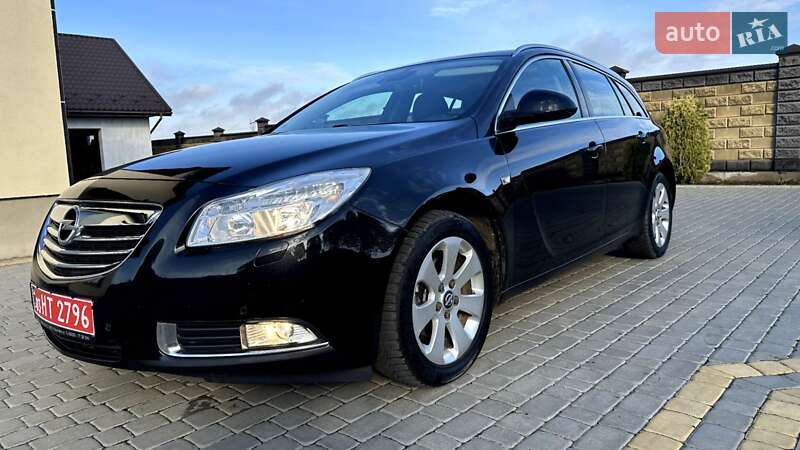 Універсал Opel Insignia 2010 в Луцьку