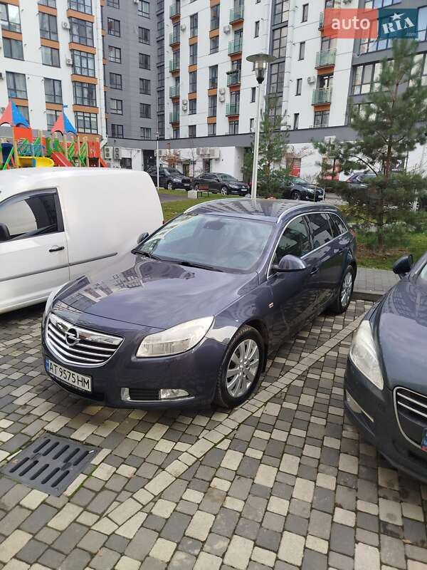 Универсал Opel Insignia 2011 в Ивано-Франковске