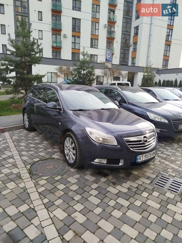 Универсал Opel Insignia 2011 в Ивано-Франковске