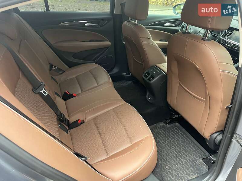 Лифтбек Opel Insignia 2019 в Львове