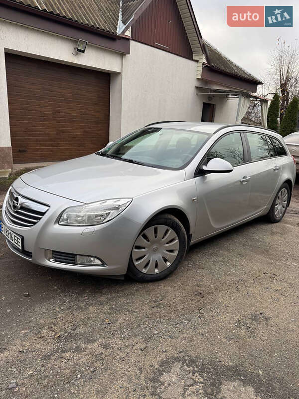 Универсал Opel Insignia 2012 в Полтаве