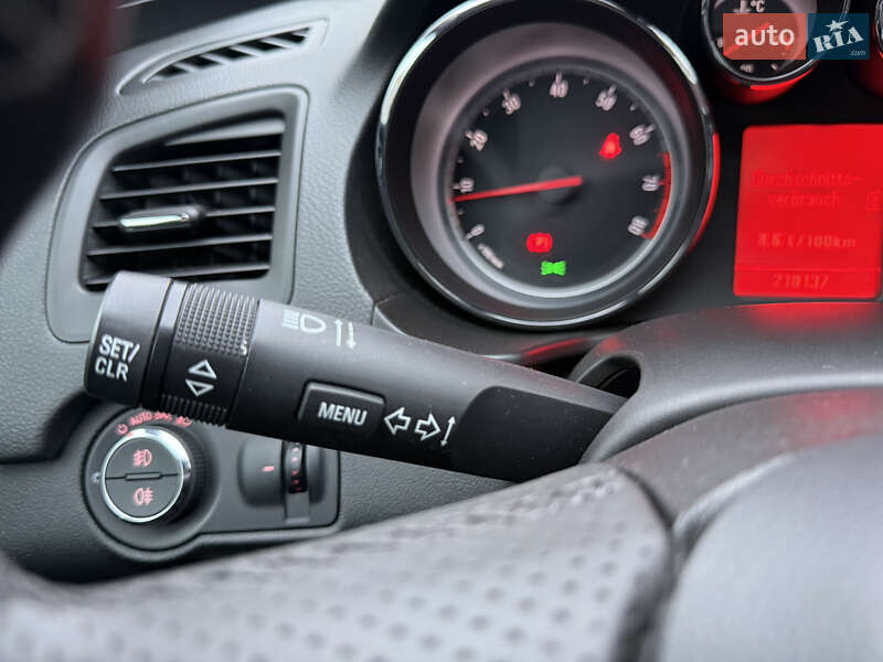 Універсал Opel Insignia 2010 в Борисполі