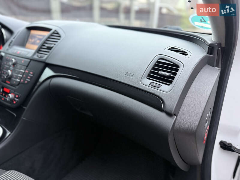 Універсал Opel Insignia 2010 в Борисполі