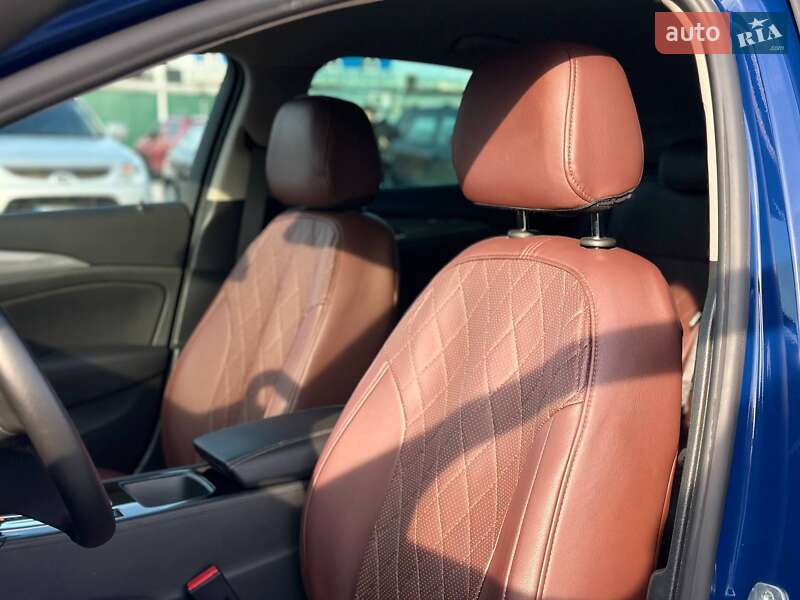 Лифтбек Opel Insignia 2019 в Киеве фото 13 Лифтбек Opel Insignia 2019 в Киеве