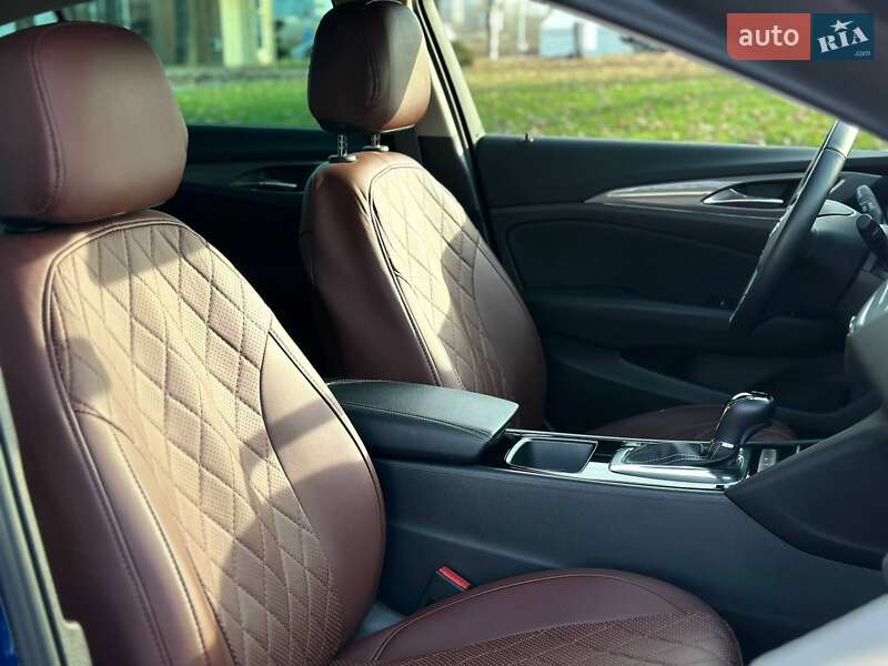 Лифтбек Opel Insignia 2019 в Киеве фото 14 Лифтбек Opel Insignia 2019 в Киеве