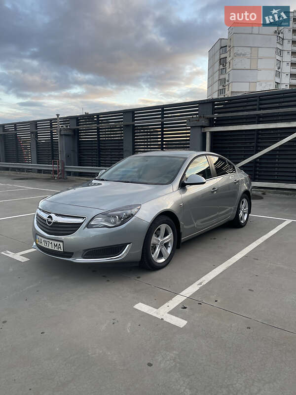 Седан Opel Insignia 2014 в Киеве фото Седан Opel Insignia 2014 в Киеве