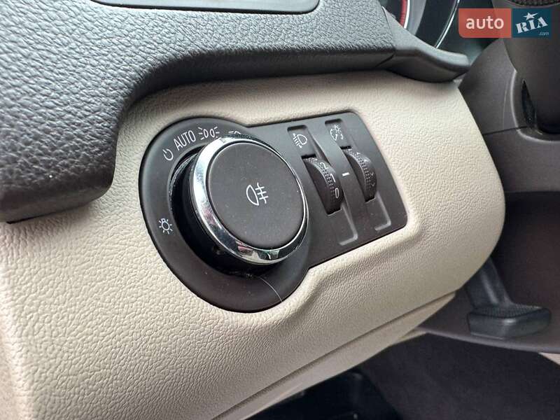 Универсал Opel Insignia 2012 в Львове фото 14 Универсал Opel Insignia 2012 в Львове