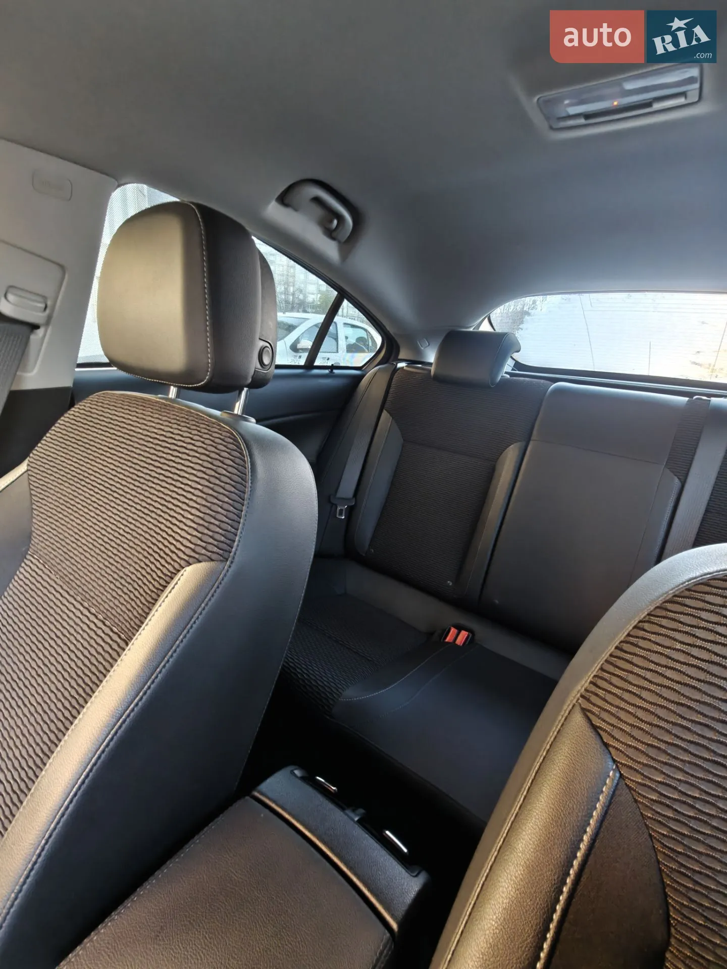 2015 Opel Insignia - мініатюра 15