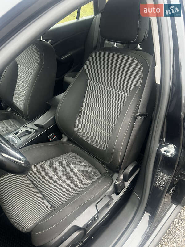 Універсал Opel Insignia 2015 в Житомирі