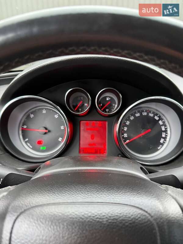 Седан Opel Insignia 2009 в Ивано-Франковске