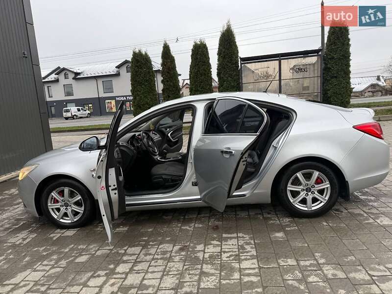 Седан Opel Insignia 2009 в Ивано-Франковске