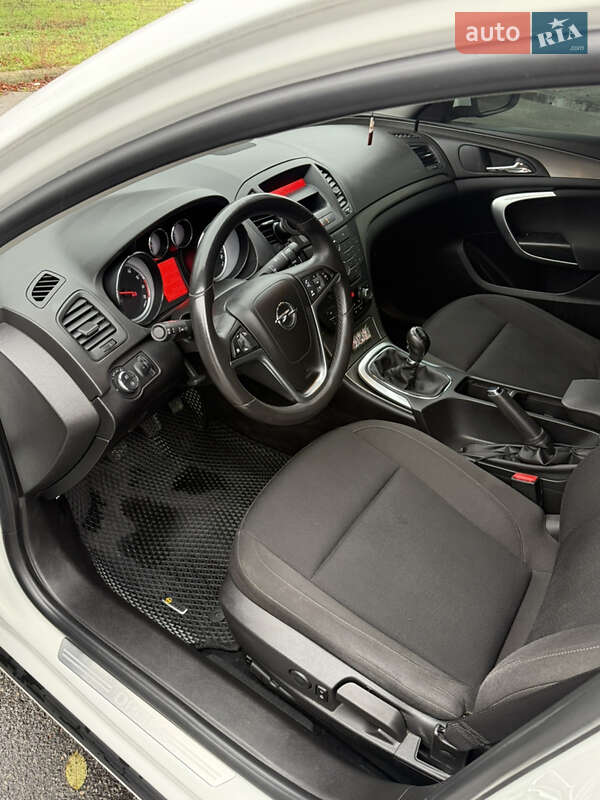 Седан Opel Insignia 2012 в Дніпрі фото 8 Седан Opel Insignia 2012 в Дніпрі