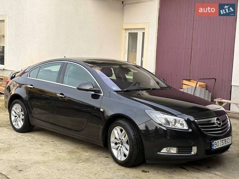 Седан Opel Insignia 2009 в Черновцах