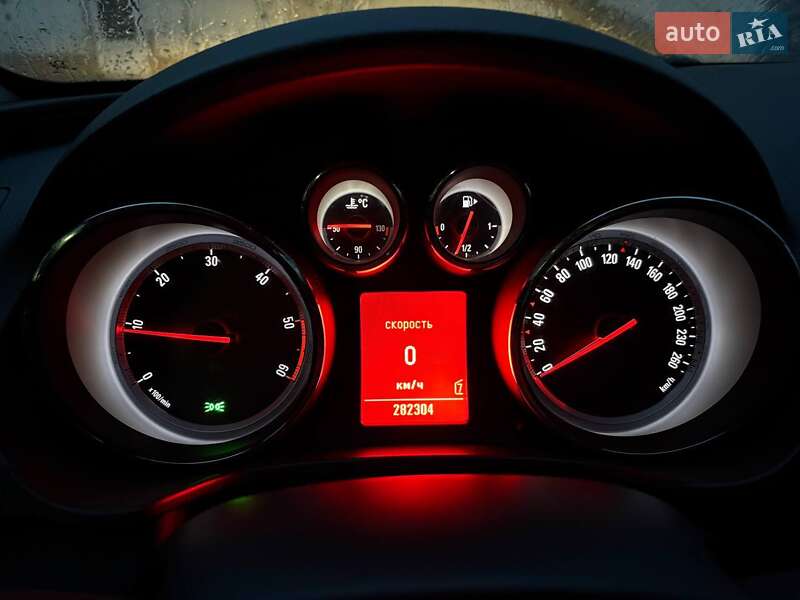 Седан Opel Insignia 2009 в Черновцах