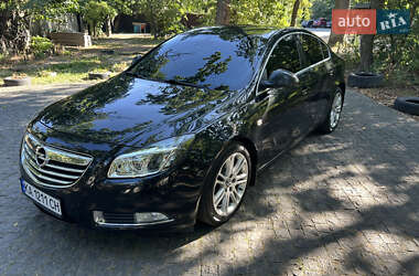 Седан Opel Insignia 2009 в Киеве