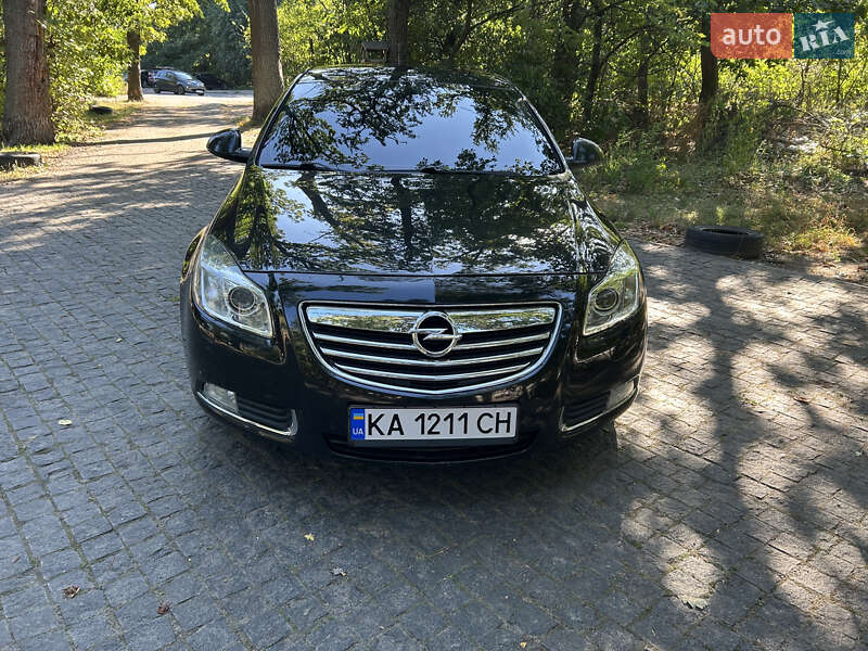 Седан Opel Insignia 2009 в Киеве
