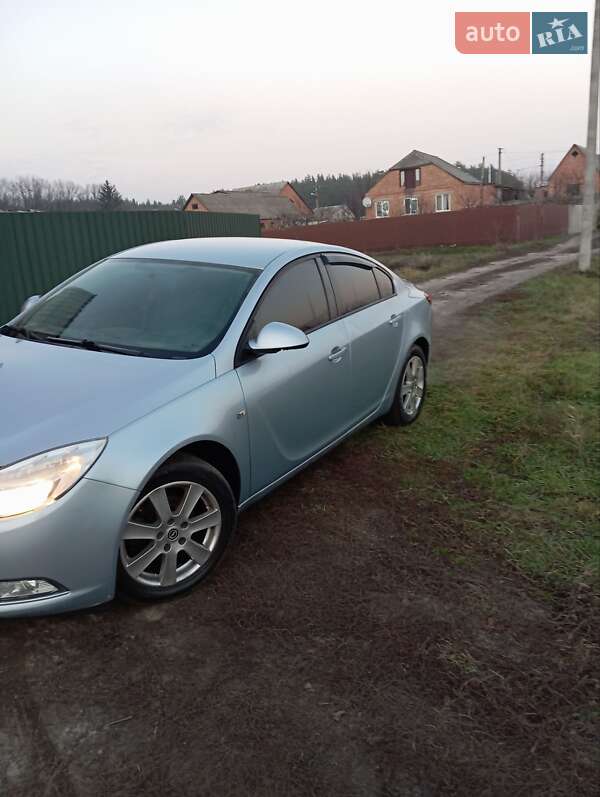 Седан Opel Insignia 2013 в Полтаве