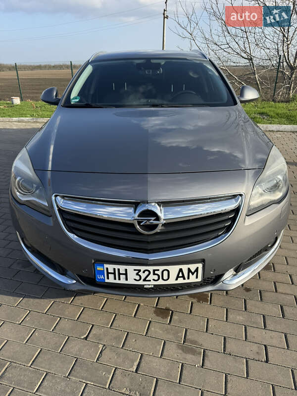 Универсал Opel Insignia 2015 в Измаиле