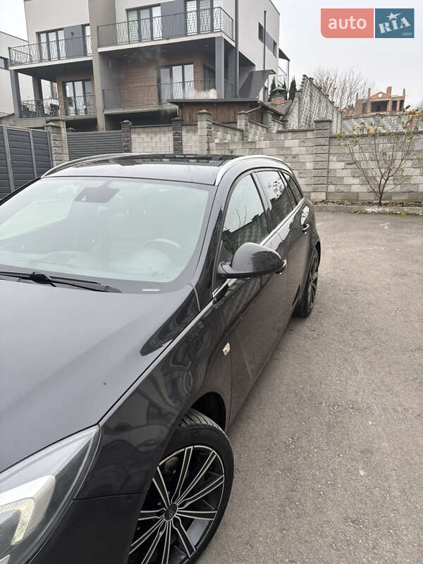 Универсал Opel Insignia 2015 в Ровно