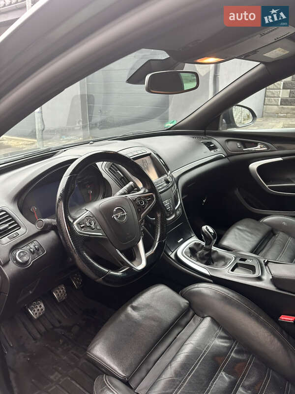 Универсал Opel Insignia 2015 в Ровно