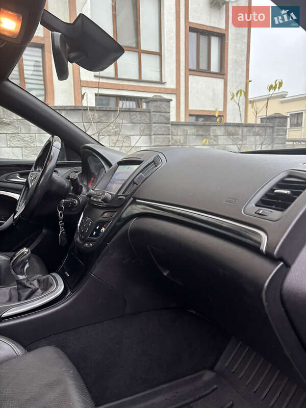 Универсал Opel Insignia 2015 в Ровно