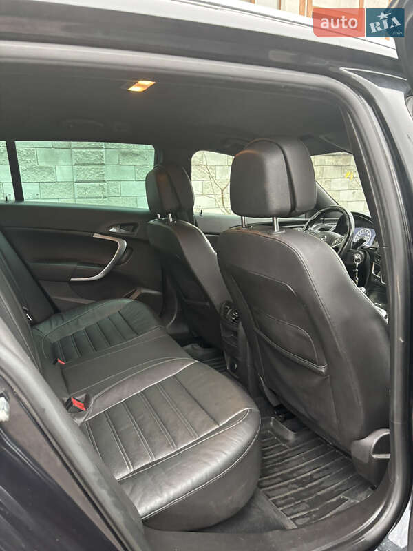 Универсал Opel Insignia 2015 в Ровно