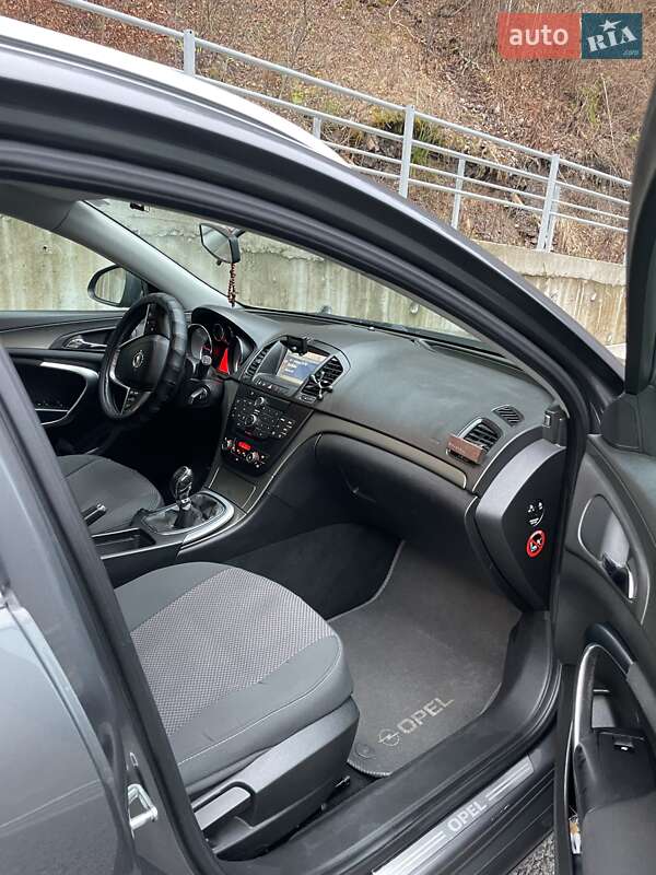 Универсал Opel Insignia 2009 в Ивано-Франковске