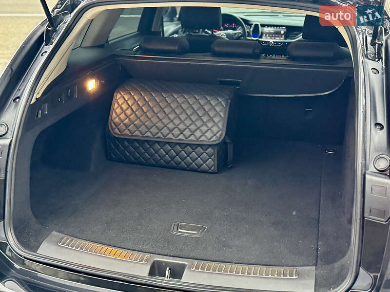 Универсал Opel Insignia 2018 в Ужгороде