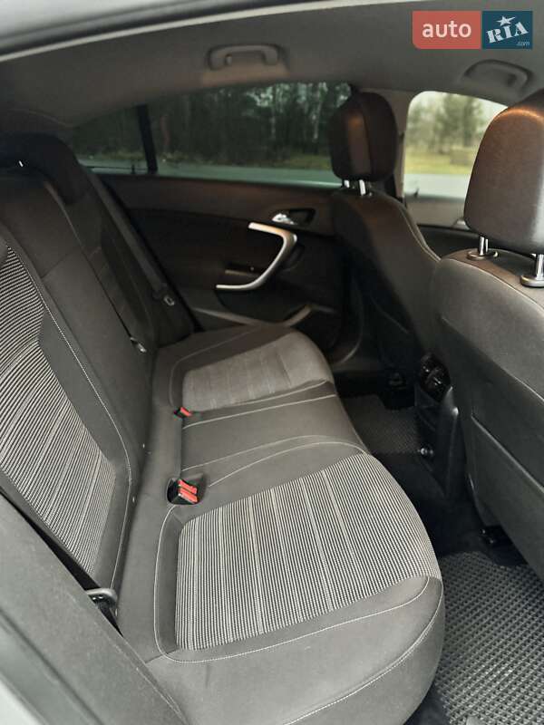 Лифтбек Opel Insignia 2014 в Львове