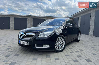 Седан Opel Insignia 2008 в Ровно