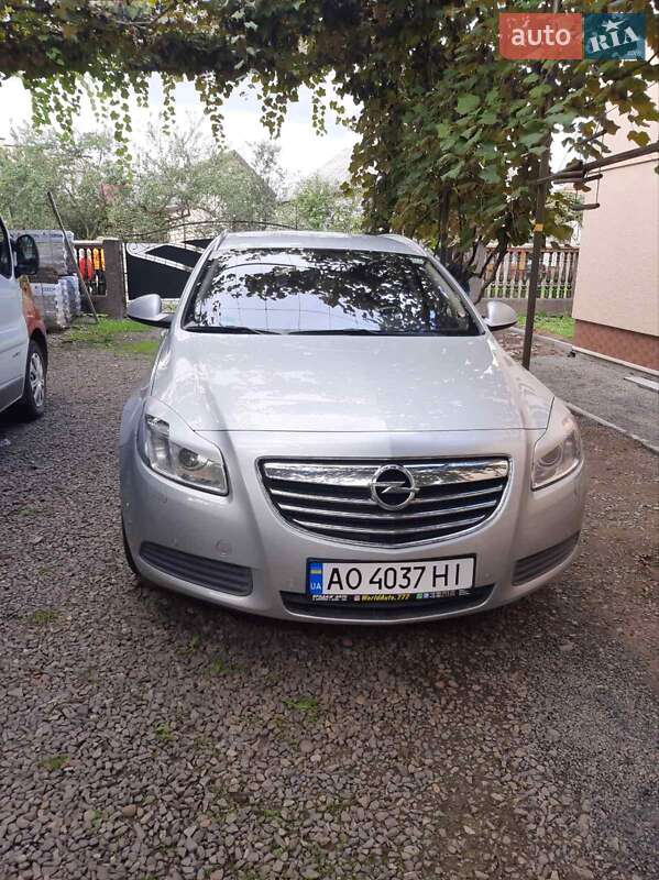 Opel Insignia 2011