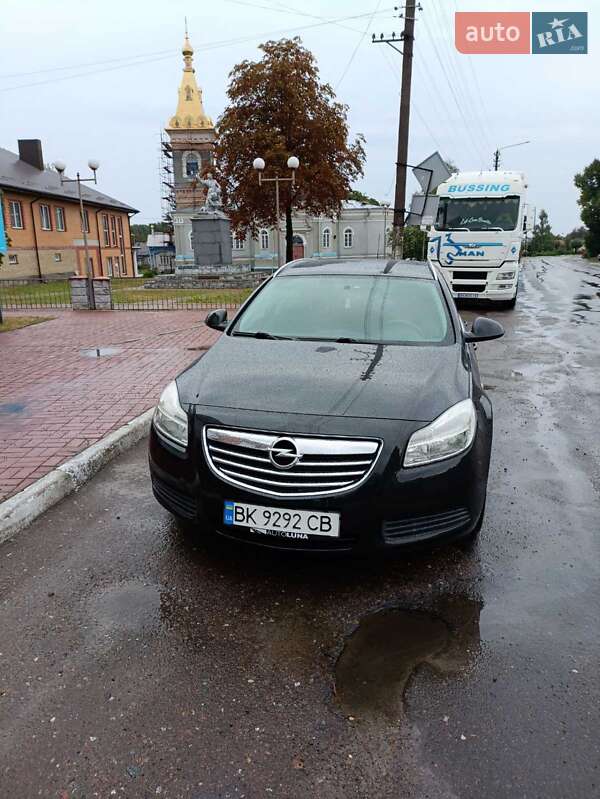 Opel Insignia 2011