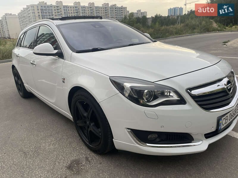Універсал Opel Insignia 2014 в Чернігові