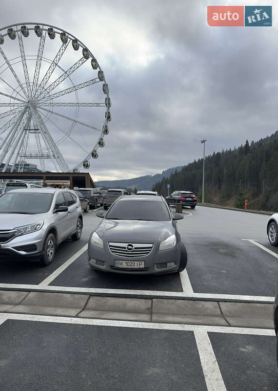 Універсал Opel Insignia 2012 в Рівному