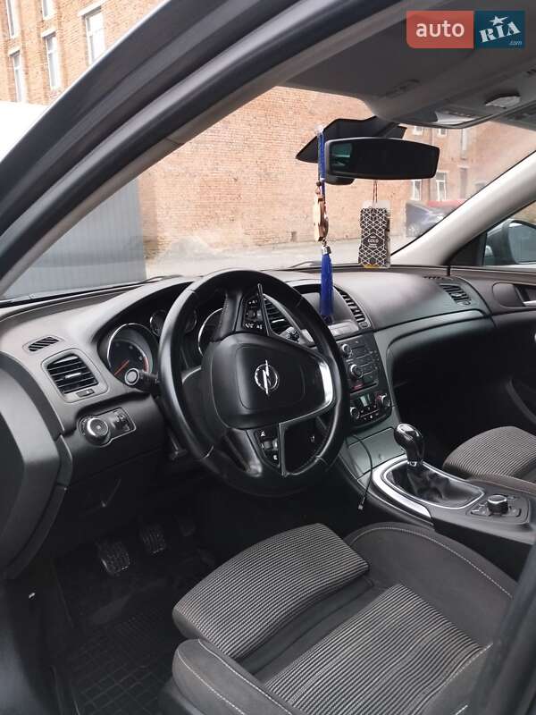 Універсал Opel Insignia 2010 в Старокостянтинові