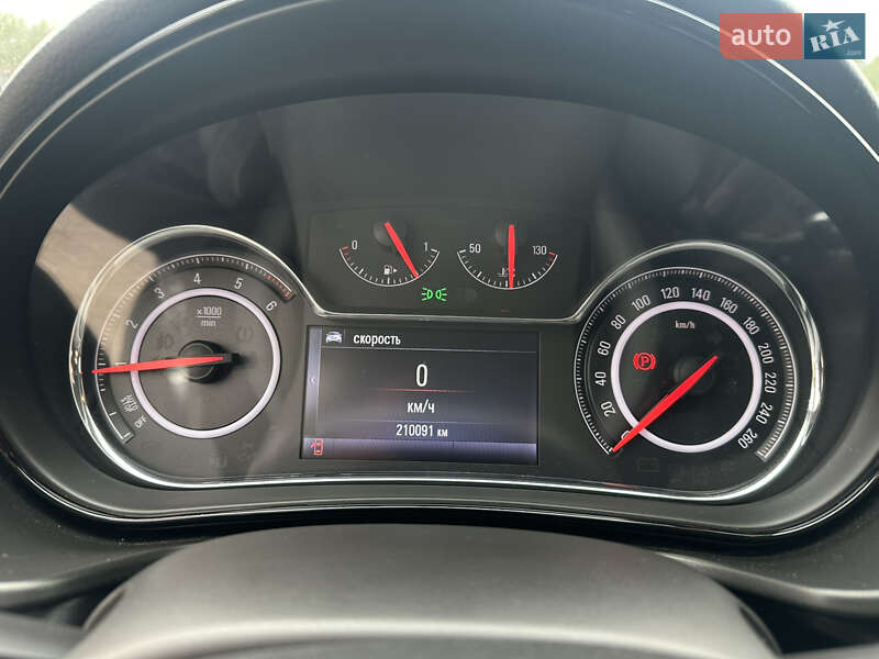 Седан Opel Insignia 2014 в Івано-Франківську